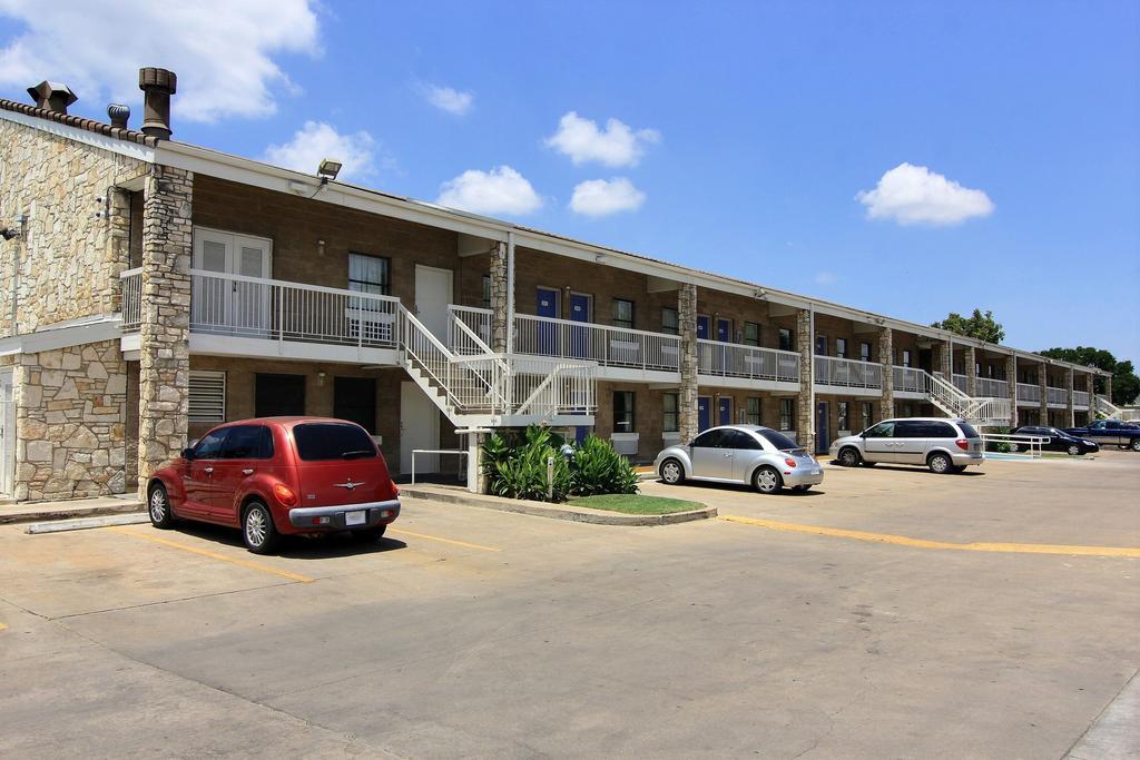 Motel 6 Austin, Tx - Central Downtown Ut Bagian luar foto