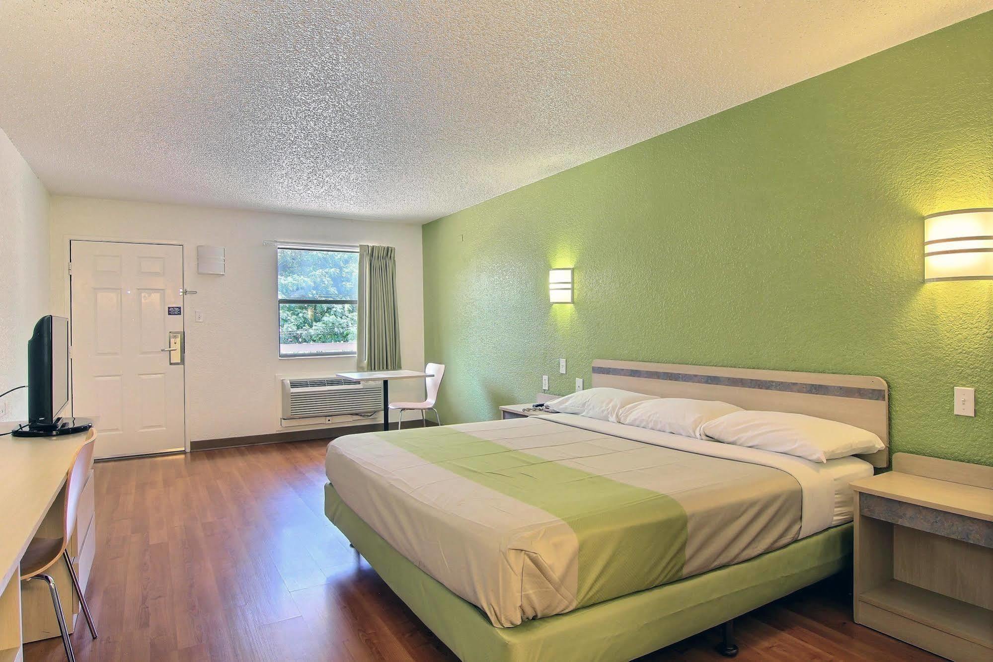 Motel 6 Austin, Tx - Central Downtown Ut Bagian luar foto